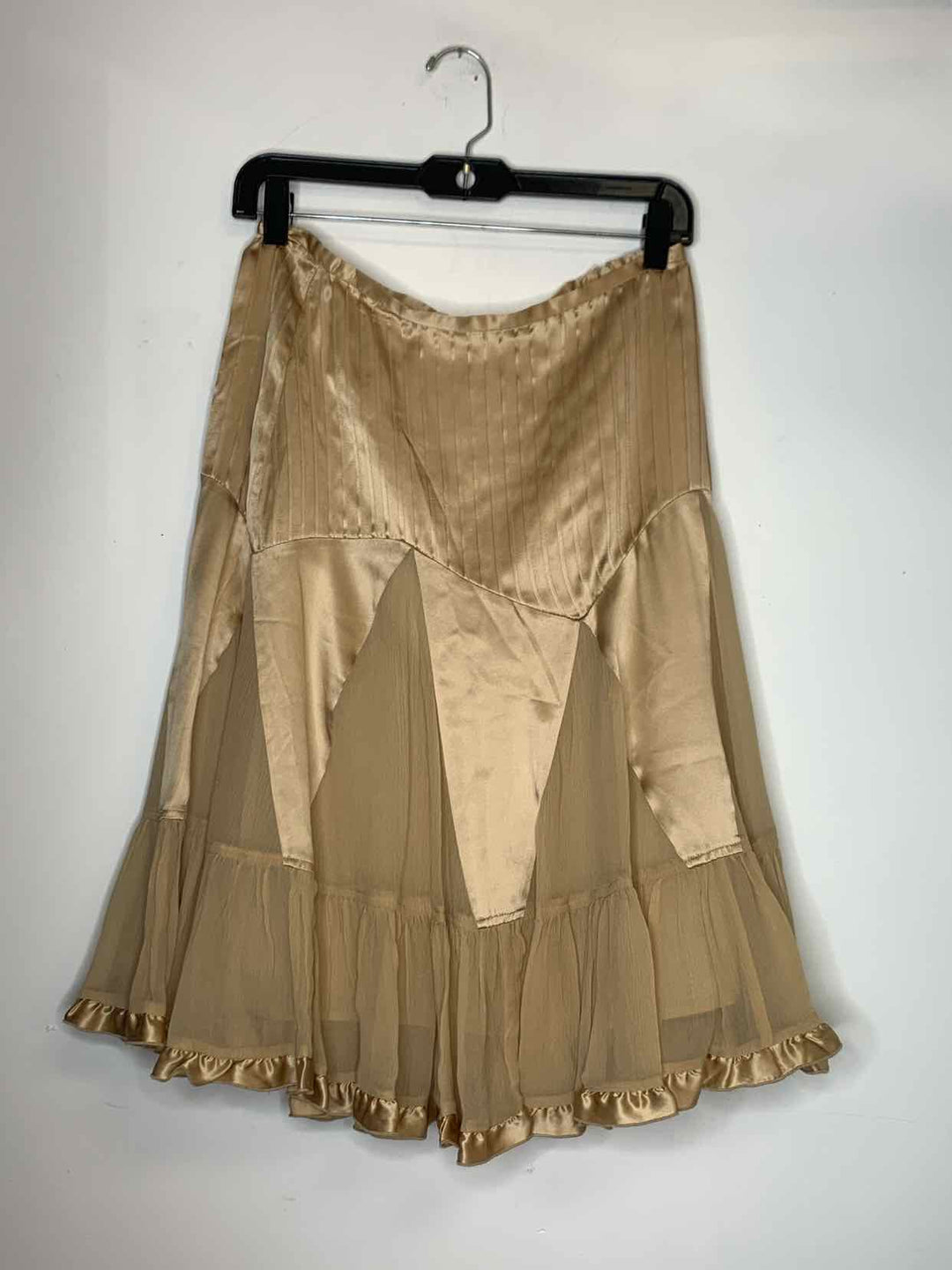 Women Size 2 Banana Republic gold knee length skirt