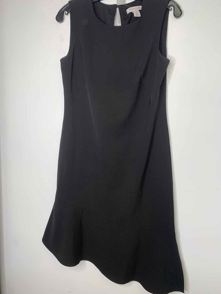 Women Size 6 White Black Market Black sleeveless dress