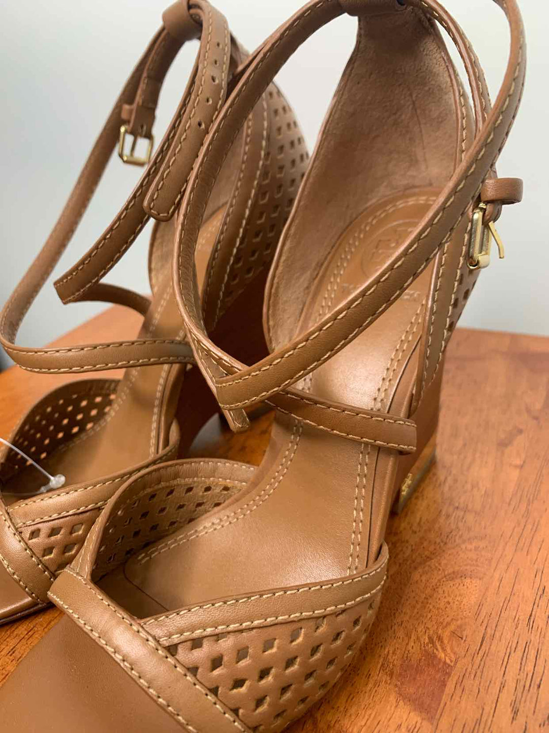 Tory Burch Brown W Shoe Size 5.5 wedge