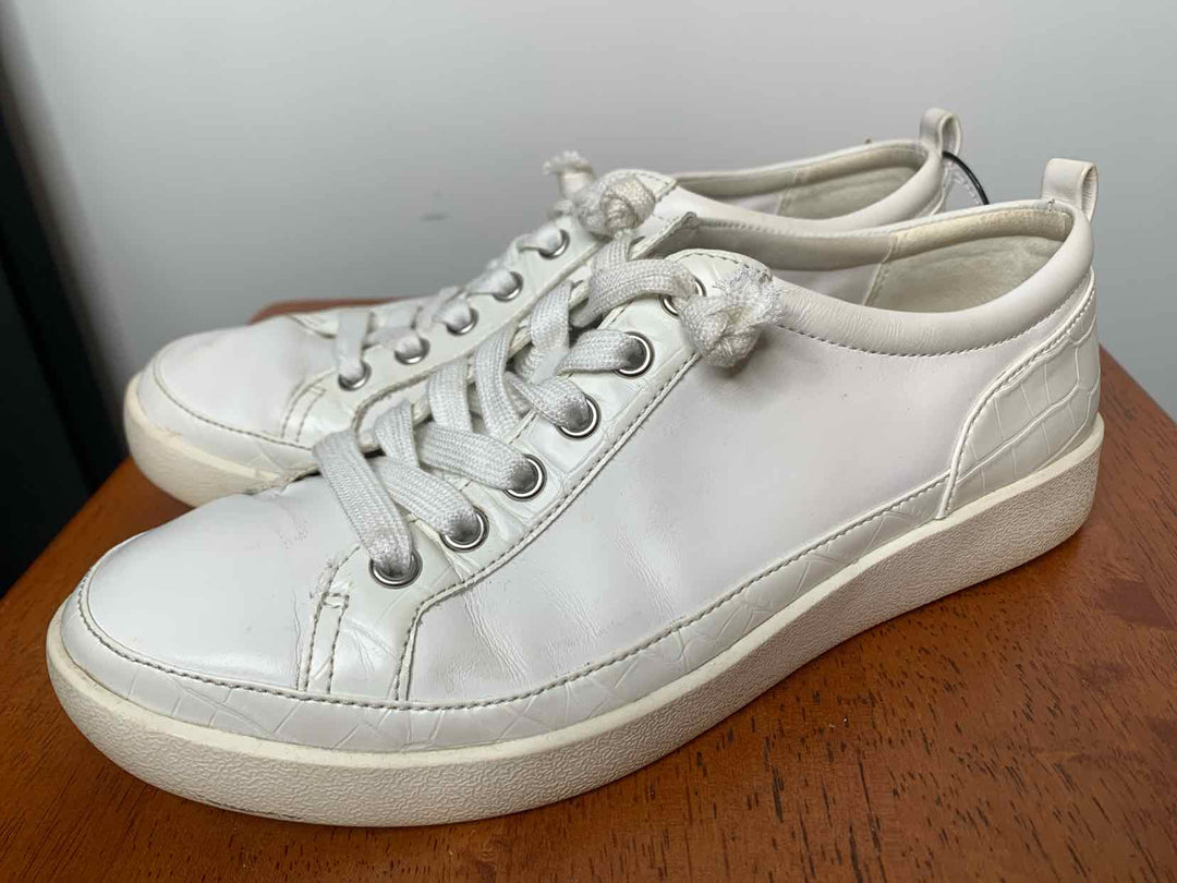 Vionic White W Shoe Size 8 athletic sneaker