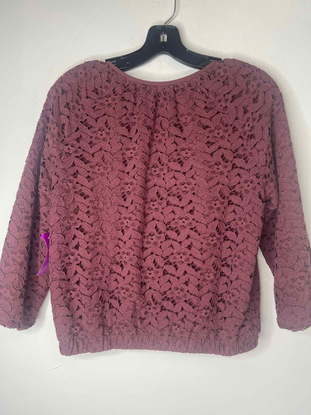 Women Size M maroon long sleeve top