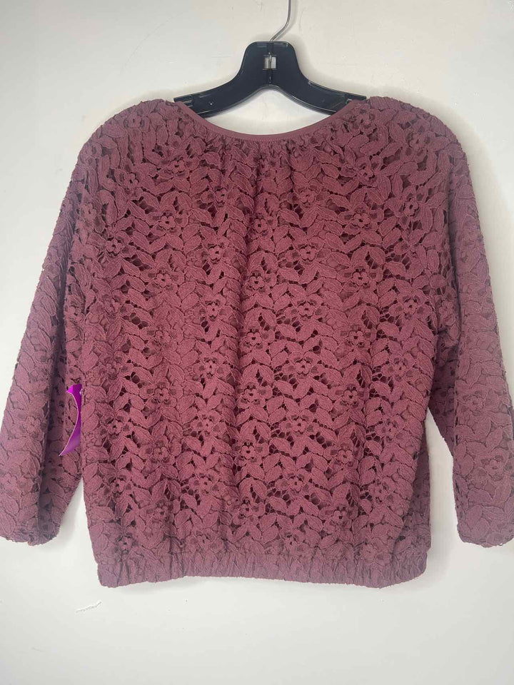 Women Size M maroon long sleeve top