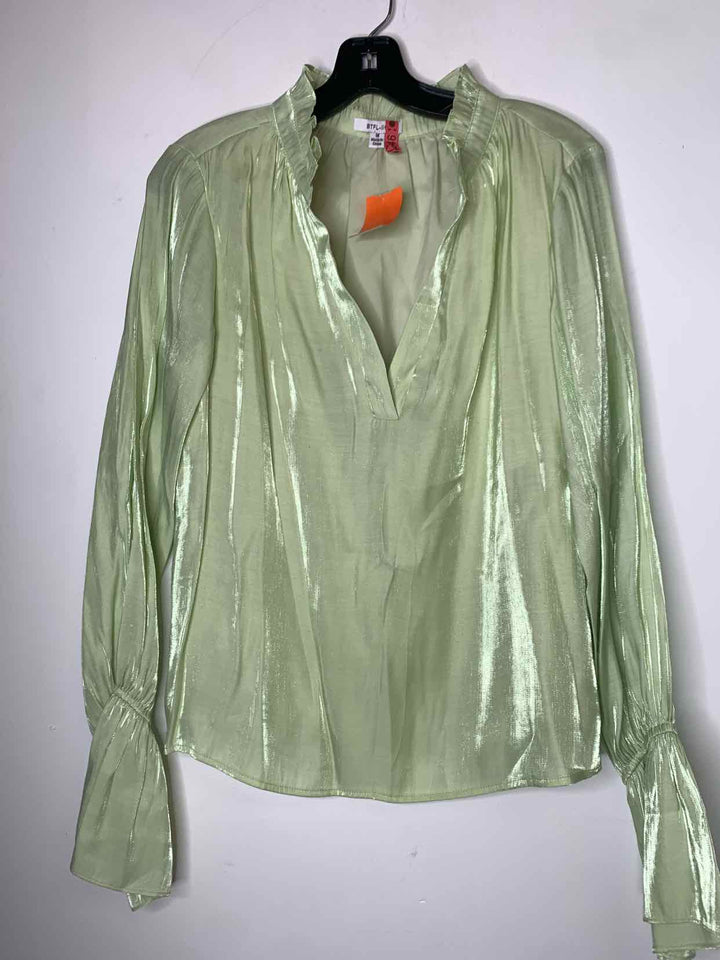 BTFL-Life Women Size L mint green long sleeve top
