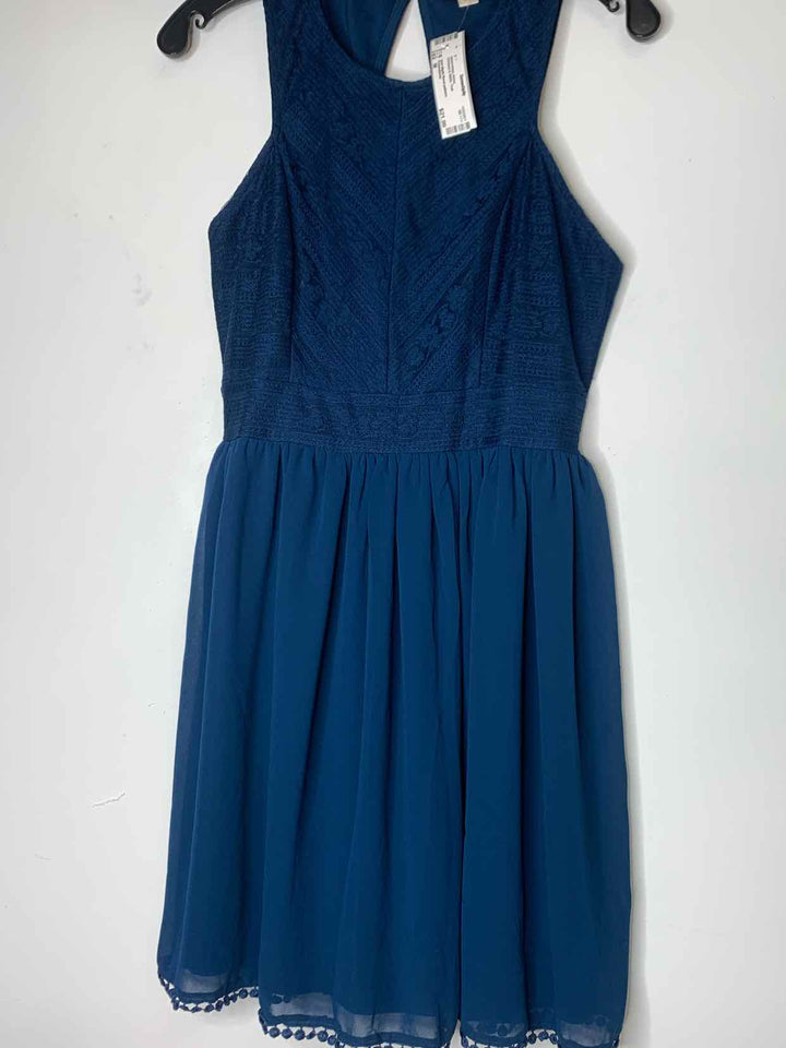Women Size M Francescas Teal sleeveless dress