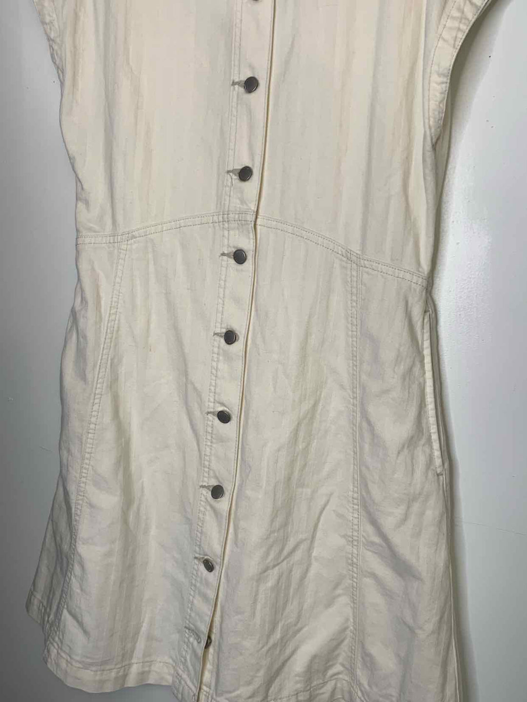 Women Size XS Universal Thread Ivory short sleeve