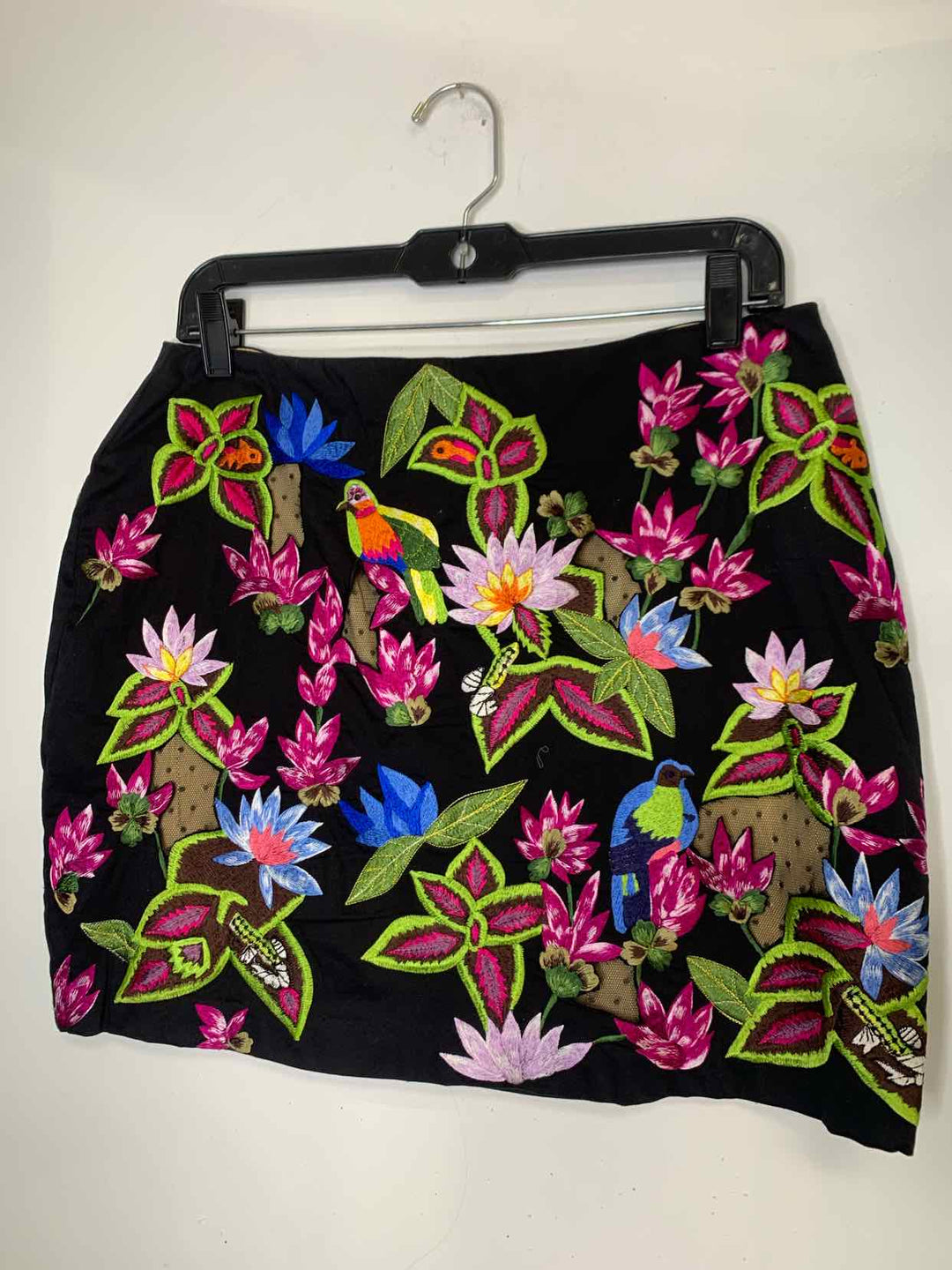 Women Size 12 Nicole Miller Black knee length skirt