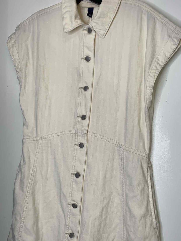 Women Size XS Universal Thread Ivory short sleeve