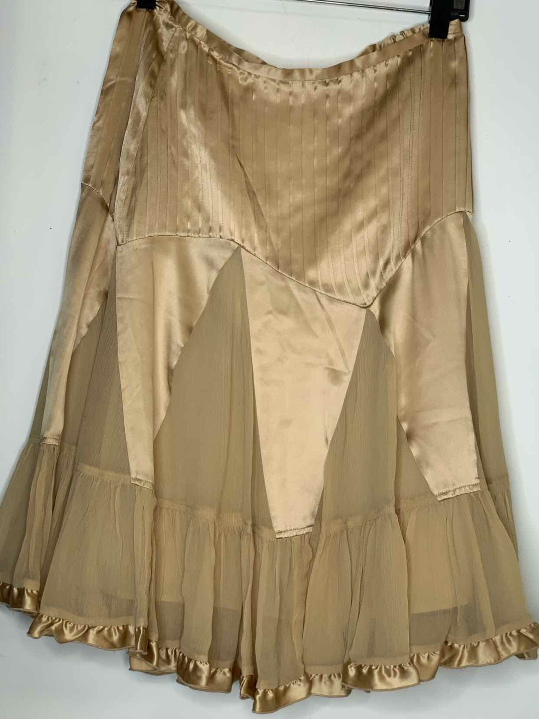 Women Size 2 Banana Republic gold knee length skirt