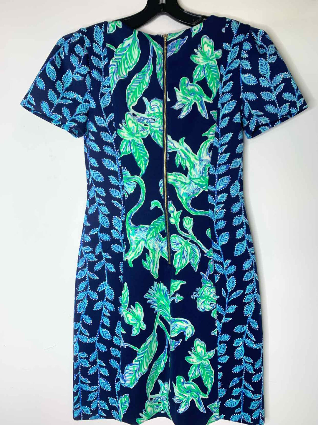 Women Size 4 Lilly Pulitzer Navy short sleeve