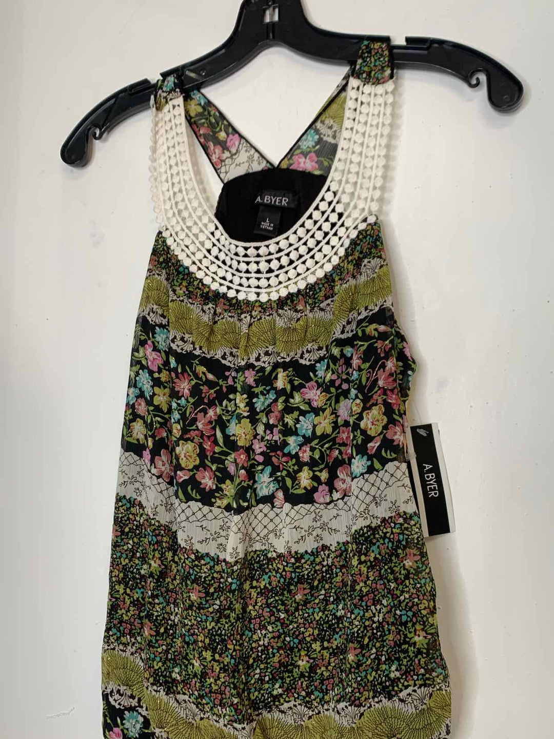 A Byer Women Size L Olive sleeveless