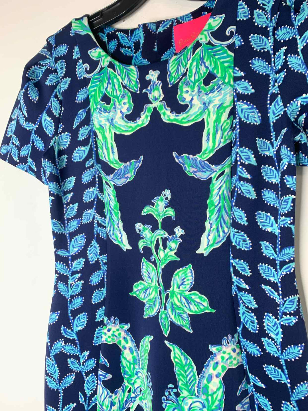 Women Size 4 Lilly Pulitzer Navy short sleeve