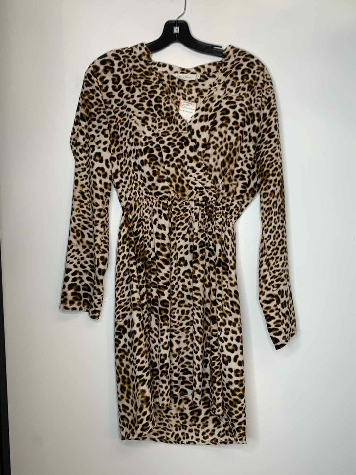 Women Size M All In Favor Animal Print long sleeve dress