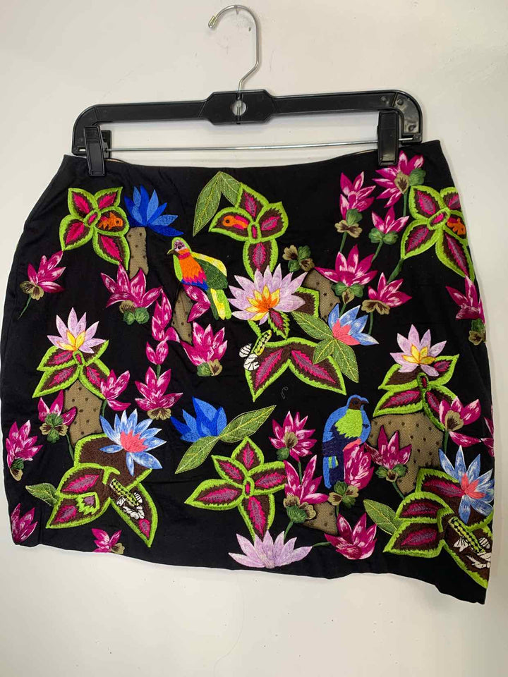 Women Size 12 Nicole Miller Black knee length skirt