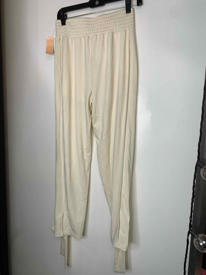 Women Size XS Fabletics Ivory athletic pant