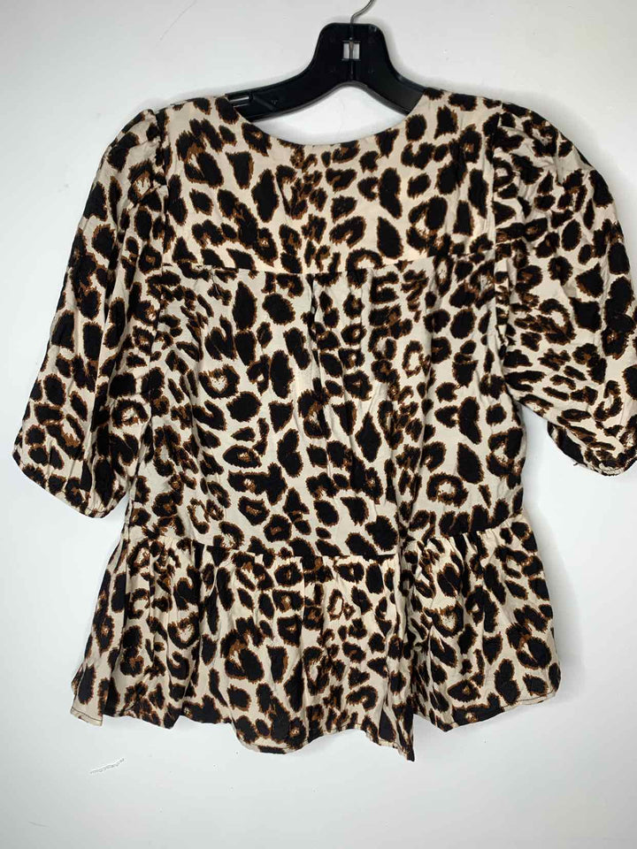 Monteau Women Size S Animal Print short sleeve crop top