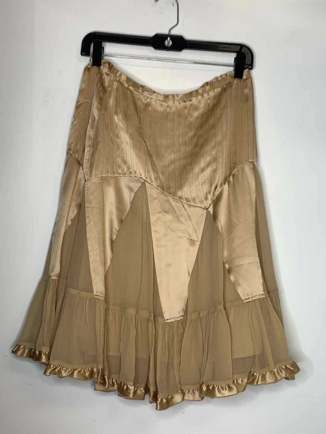 Women Size 2 Banana Republic gold knee length skirt
