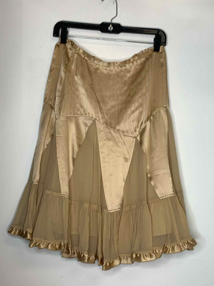Women Size 2 Banana Republic gold knee length skirt