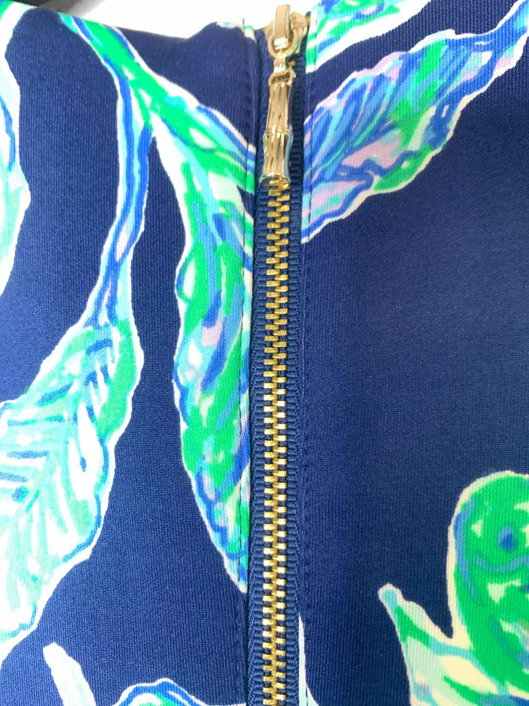 Women Size 4 Lilly Pulitzer Navy short sleeve