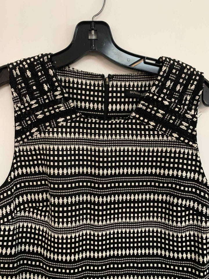 Women Size 8 Banana Republic Black sleeveless dress