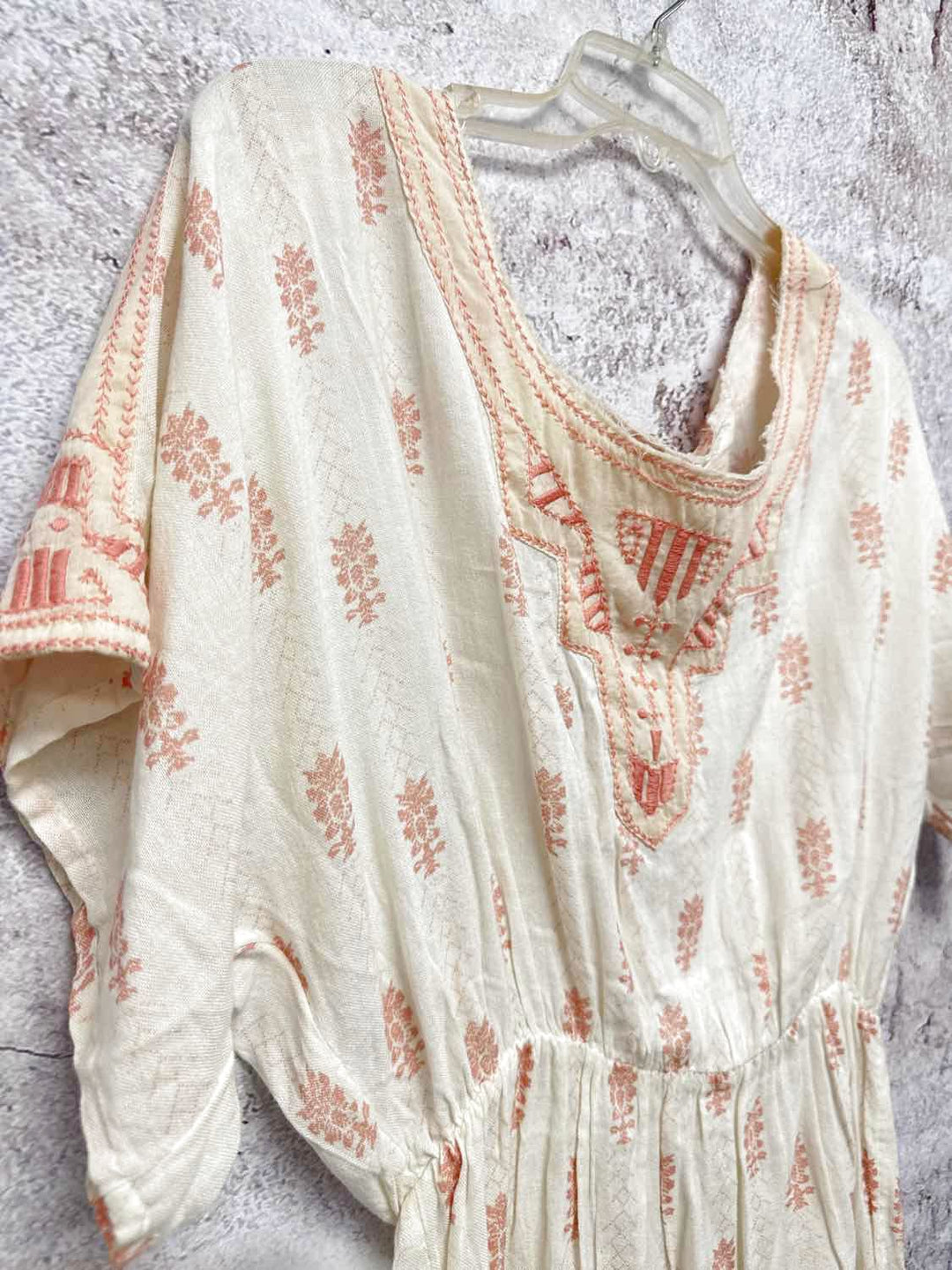 Free People Size S Ivory Scoop Neck short sleeve top