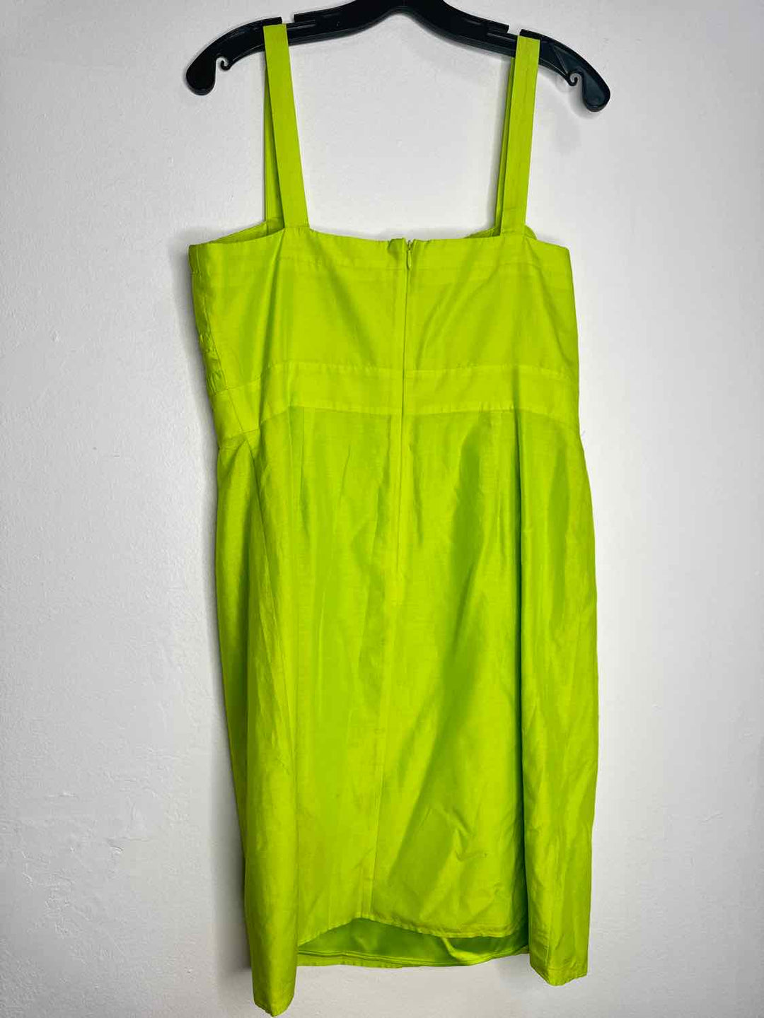 Gianni Bini Size 10 Lime Green Solid sleeveless