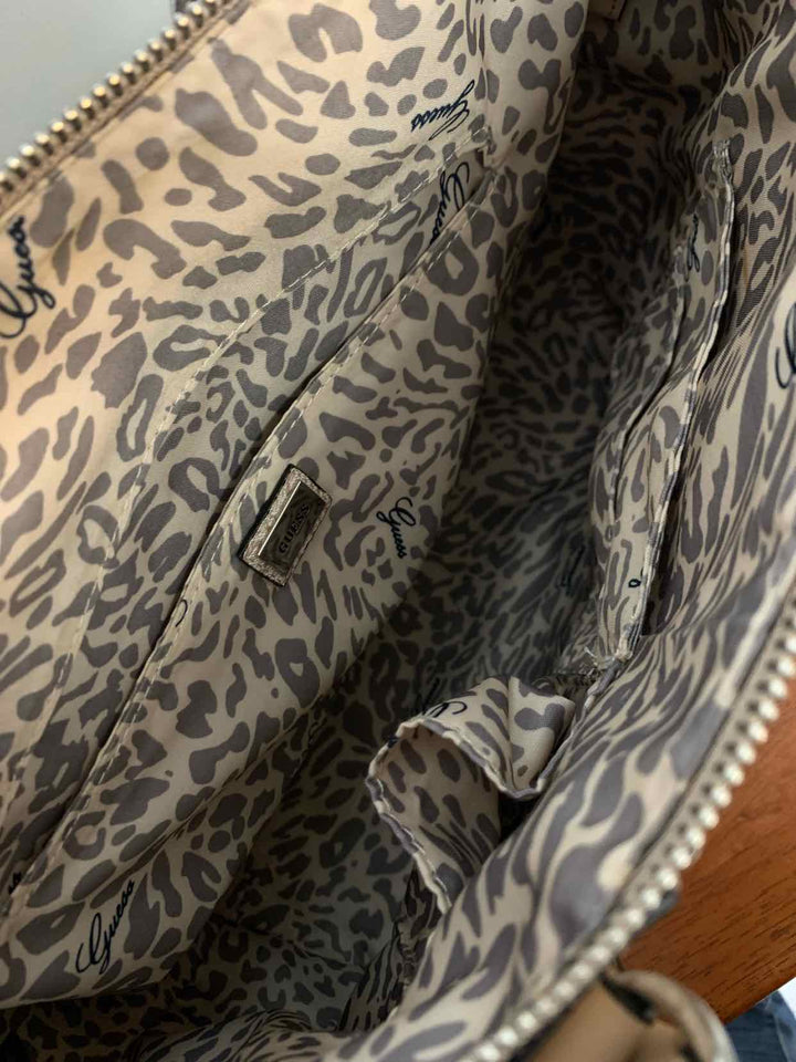 Guess Size OS Cream Purse