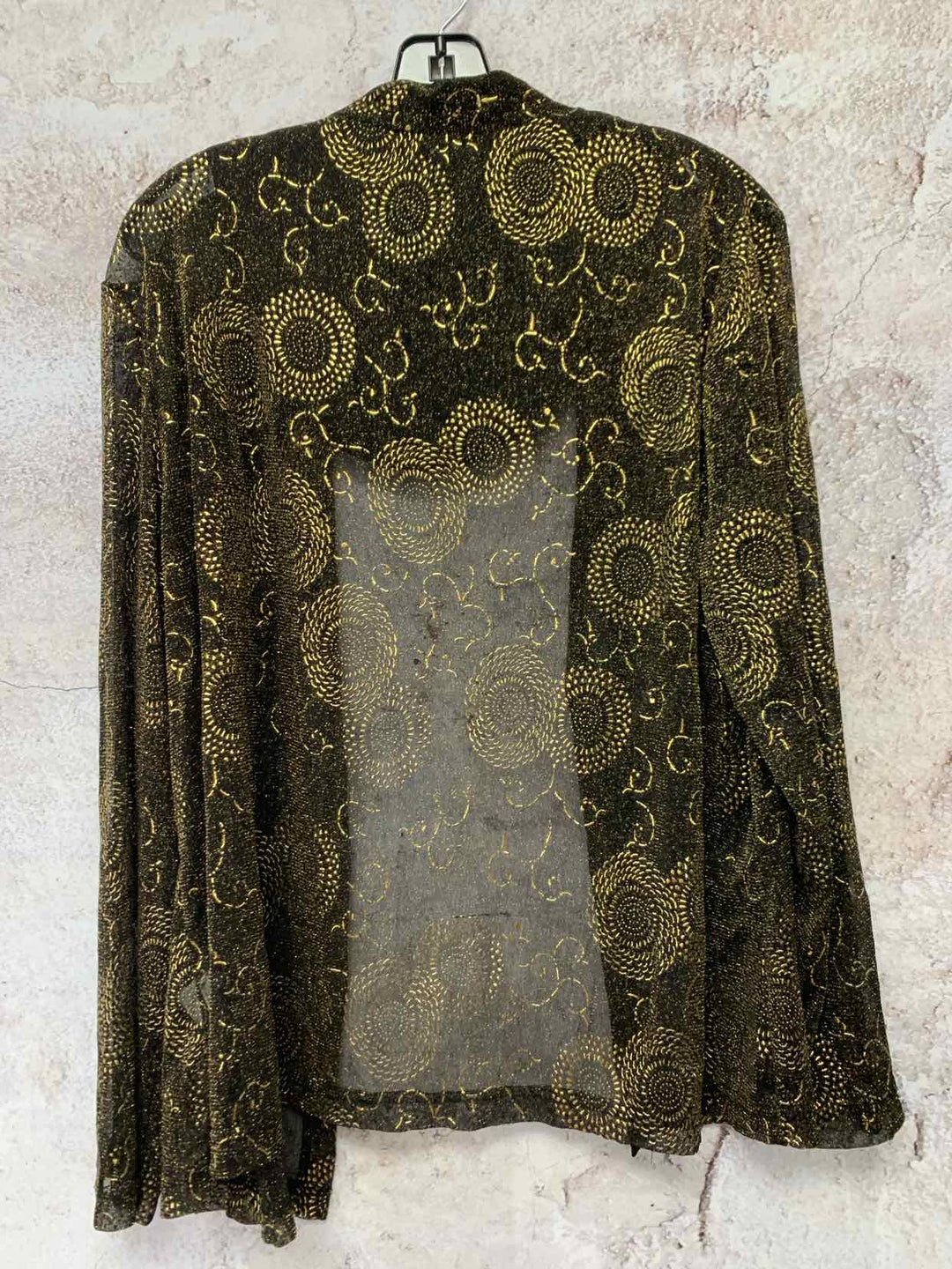 R& M Richards Size XL Black and Gold cover-Up