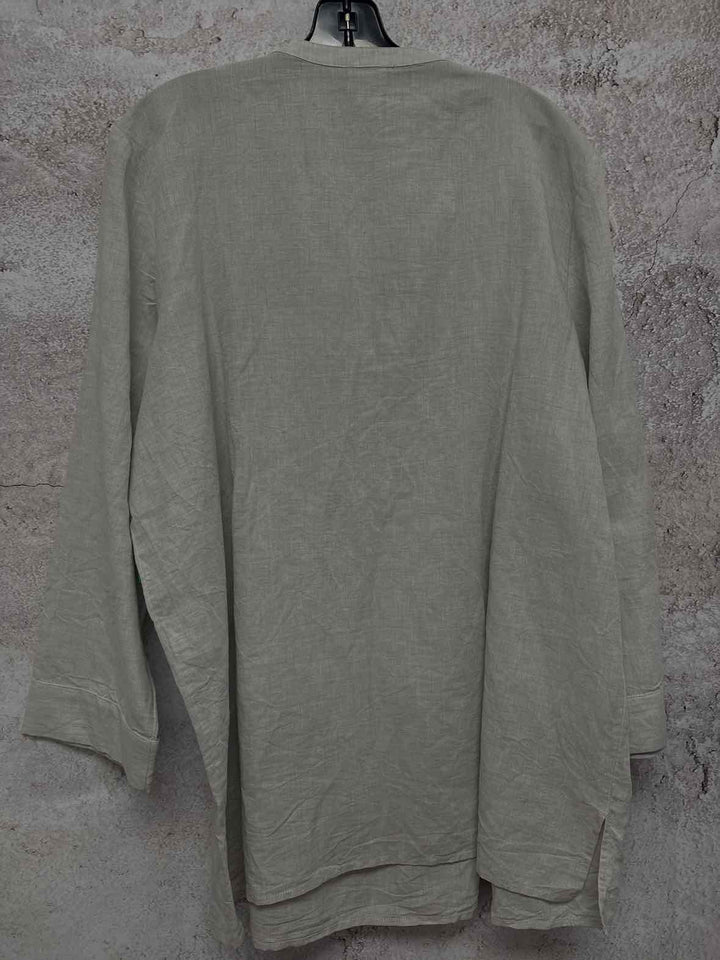 Chicos Women Size 3 Grey long sleeve top