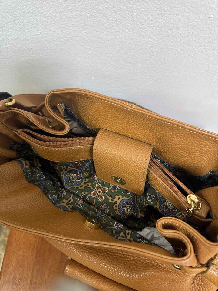 Maxx New York Camel shoulder bag