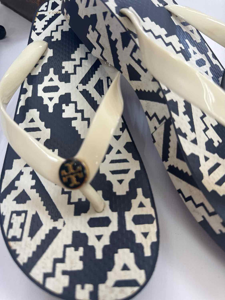 Tory Burch Shoe Size 9 White Print flip flop