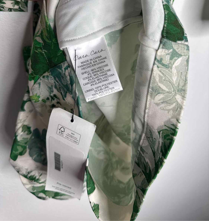 Cara Cara Size XXS Green NWT Floral short romper