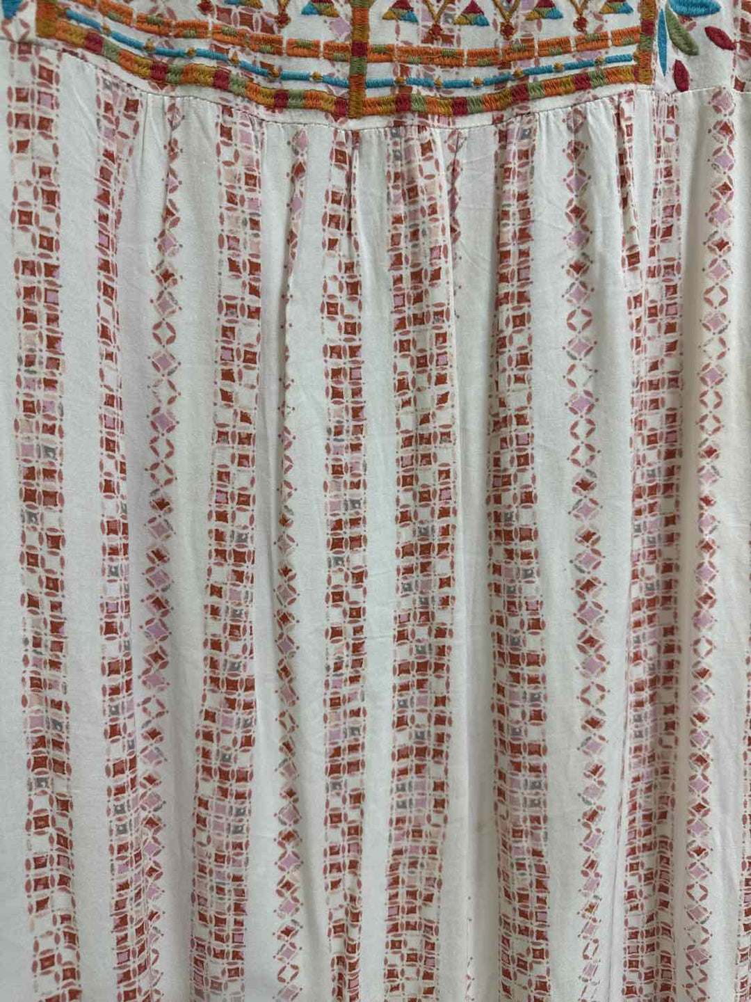 Savanna Jane Size S White short sleeve