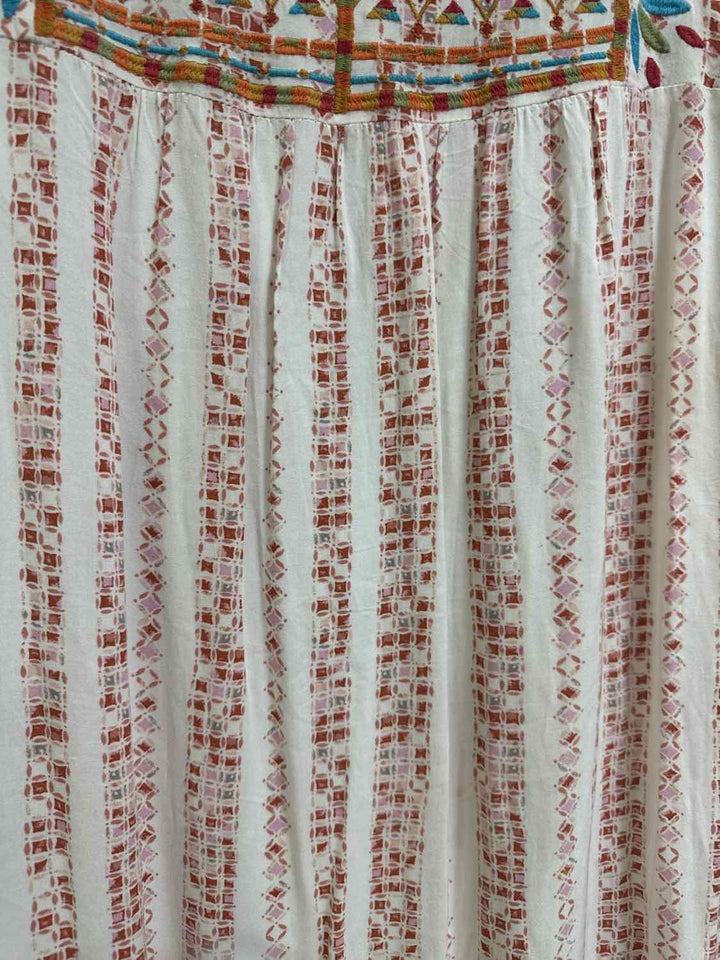 Savanna Jane Size S White short sleeve