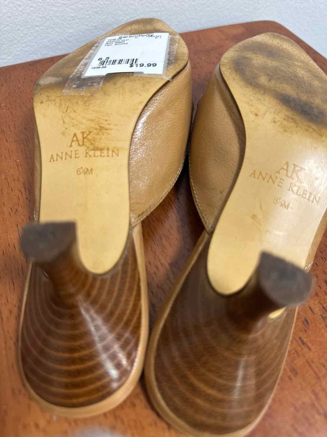 Ann Klein Shoe Size 6.5 Tan medium heel