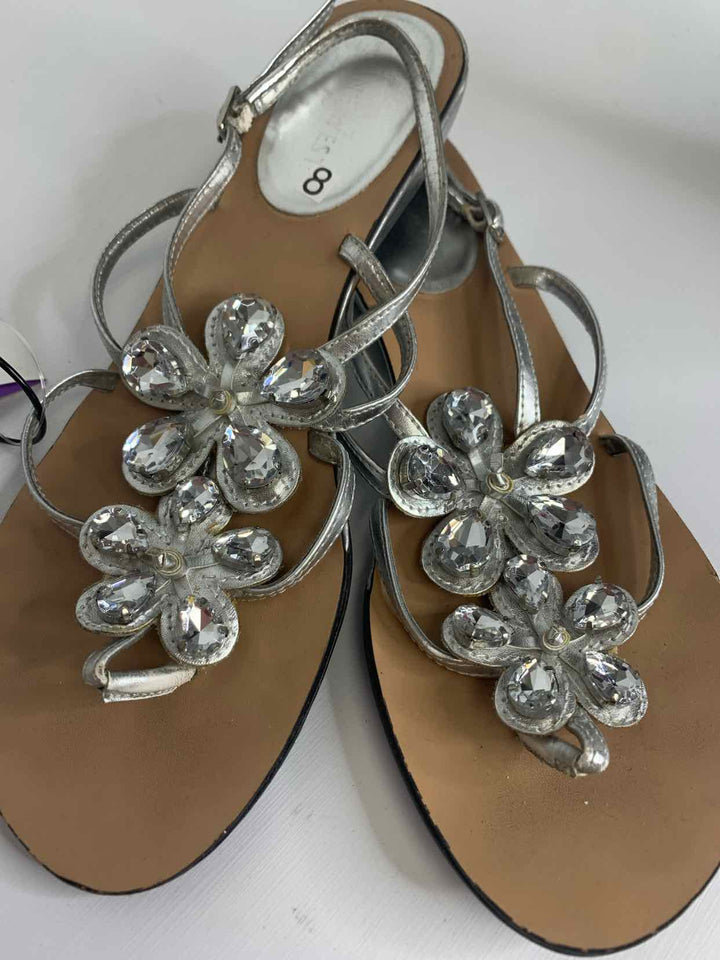 Nine West silver W Shoe Size 8 flat sandal