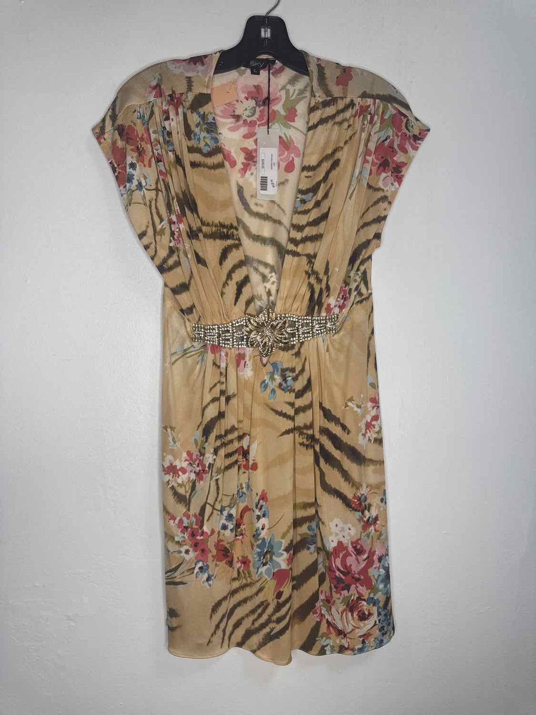 Sky Size L Multi-Color NWT short sleeve
