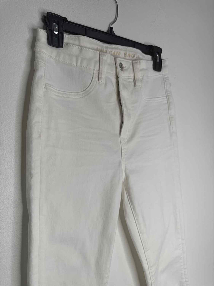 American Eagle Size 6 White Next Level Stretch Jeans