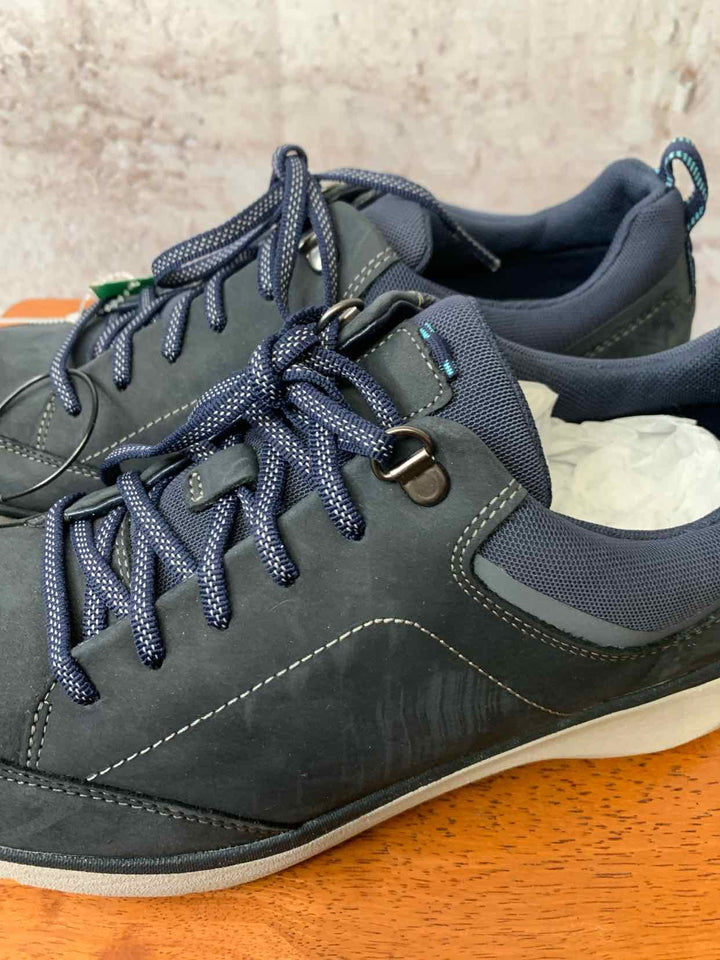 Clarks Navy W Shoe Size 10 athletic sneaker