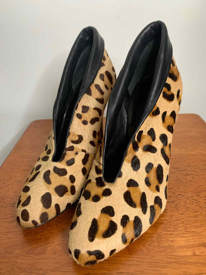 Steve Madden Animal Print W Shoe Size 7.5 high heel