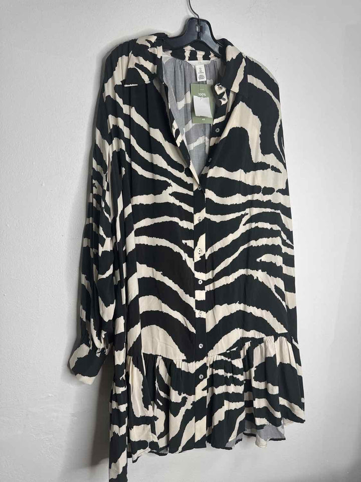 H&M Size L Black NWT White long sleeve dress
