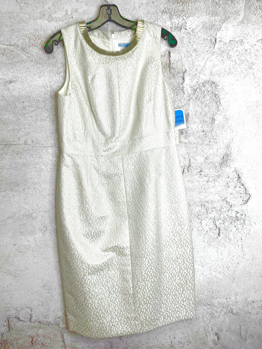 Antonio Melani Size 8 White Cocktail Fancy sleeveless dress Serendipity Consignment Boutique Antonio Melani Size 8 White Cocktail Fancy sleeveless dress Serendipity Consignment Boutique