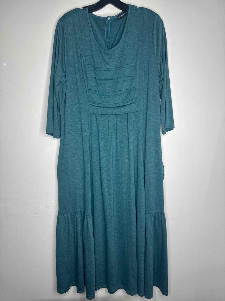 Quatrefox Size XL Green Maxi 3/4 sleeve dress