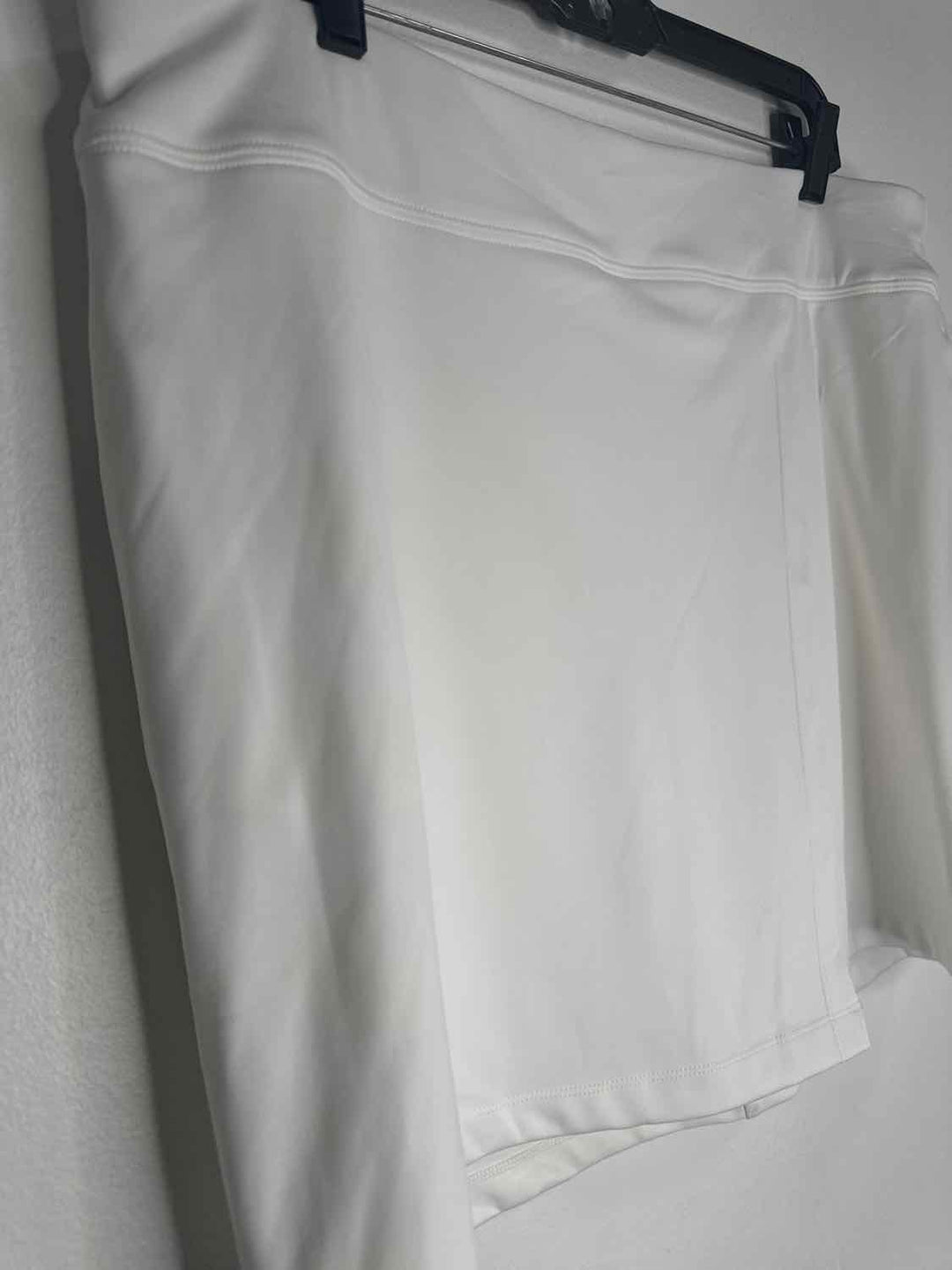 Lady Hagen Size XL White NWT skort