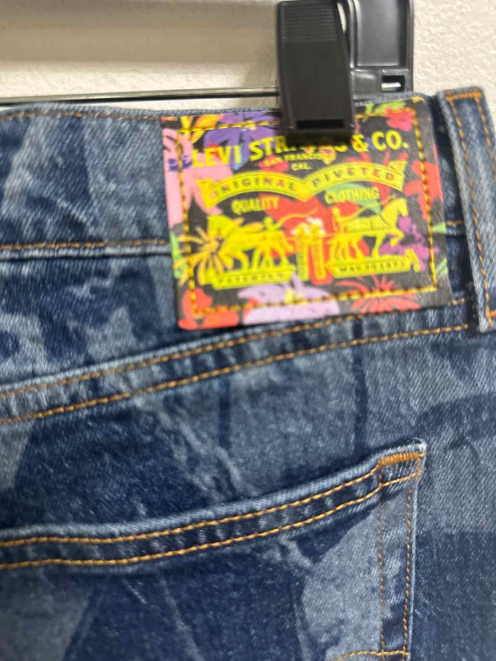 Levi Size 32 Denim Jeans