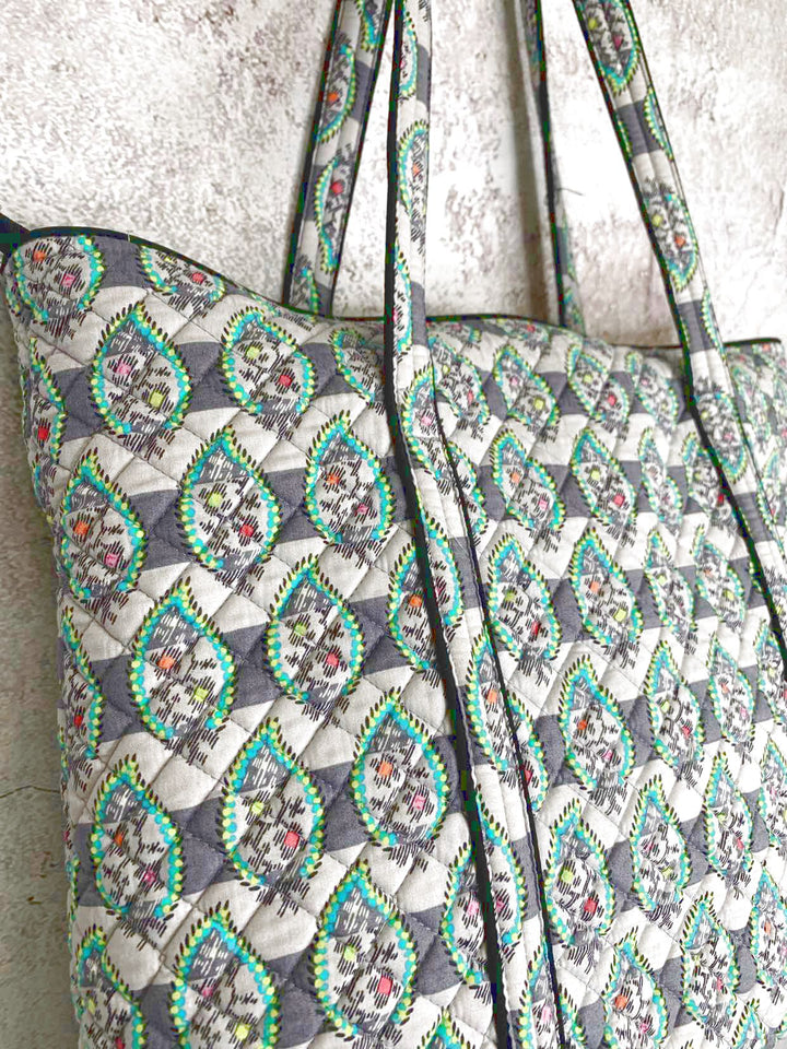Vera Bradley Grey tote bag