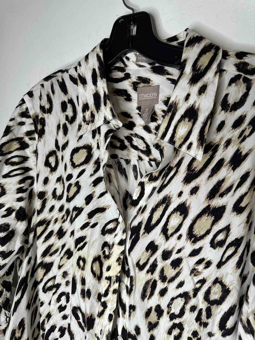 Chicos Women Size 3 Animal Print long sleeve top