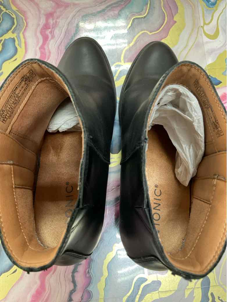 Vionic Shoe Size 9.5 Black ankle boots