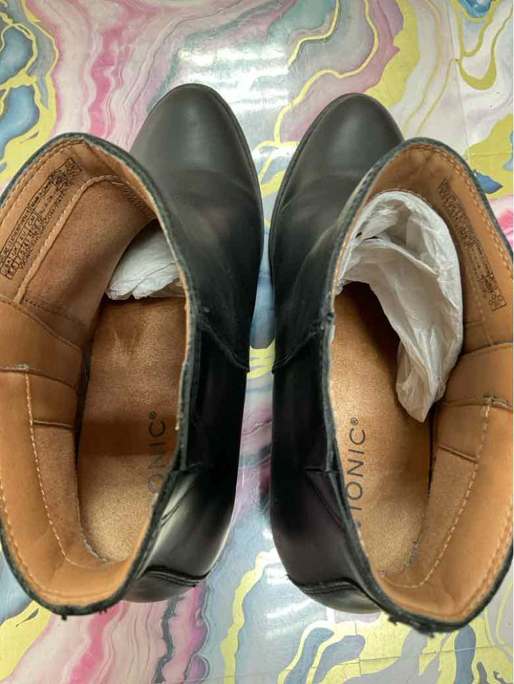 Vionic Shoe Size 9.5 Black ankle boots