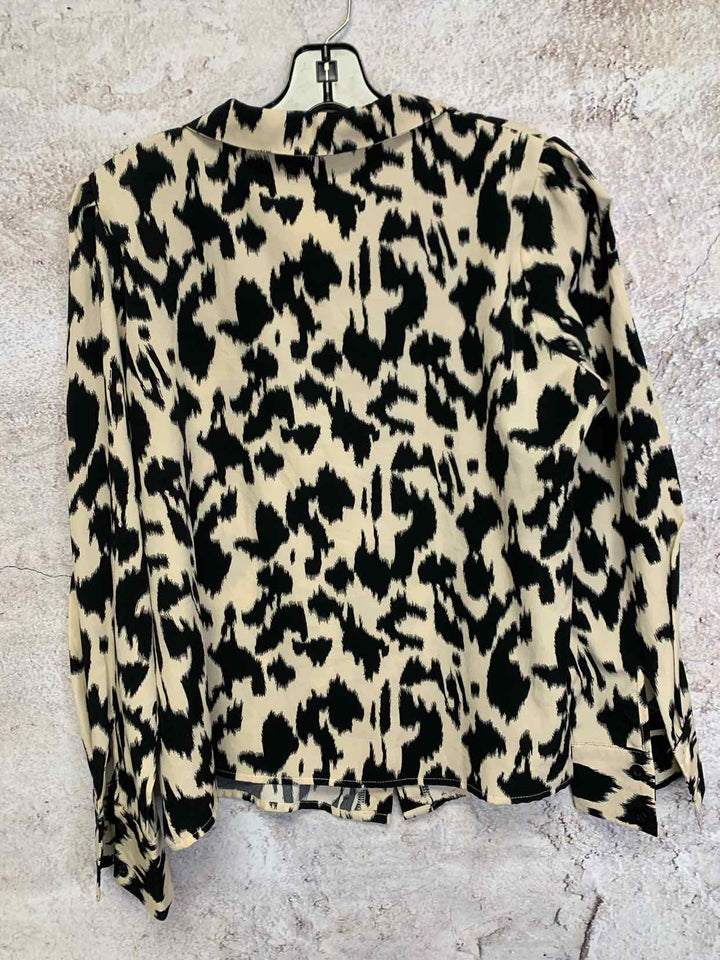 Size XL Blue long sleeve top