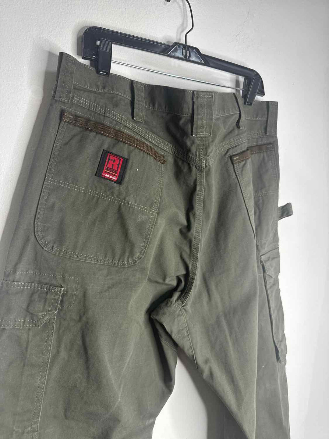 Size 38 X 30 Wrangler Olive Pants & Shorts Misc. Pants
